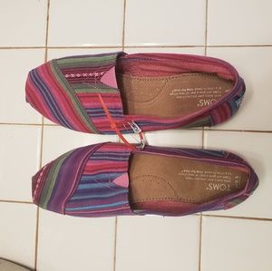 New Tom's pattern canvas shoe